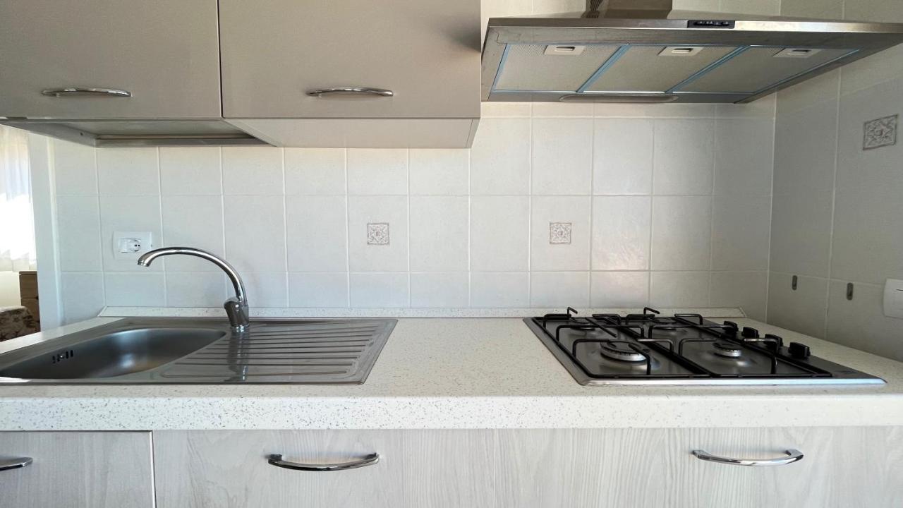 Attici Con Terrazzo Vista Mare Lejlighed Calasetta Eksteriør billede